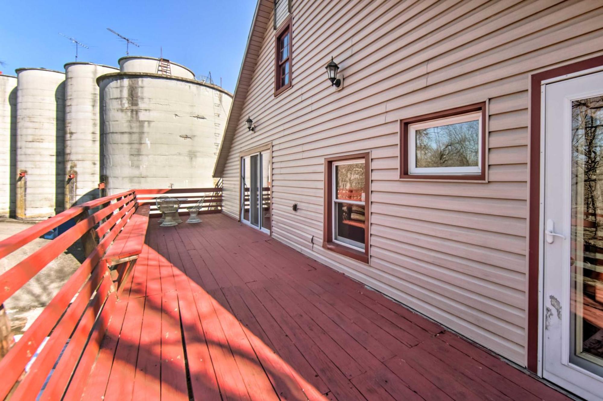 Runningwater Apartment In Lancaster With Deck Esterno foto