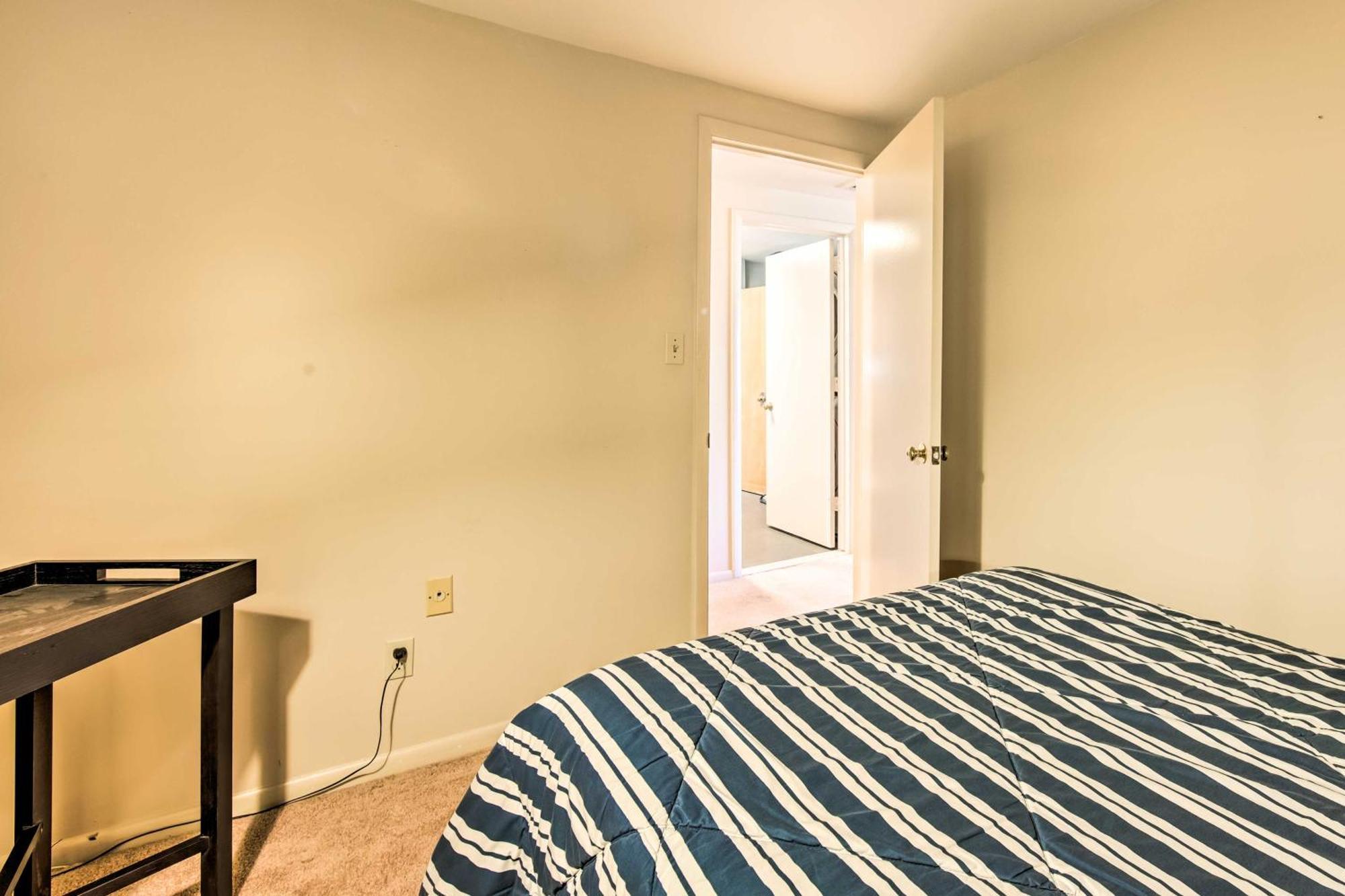 Runningwater Apartment In Lancaster With Deck Esterno foto