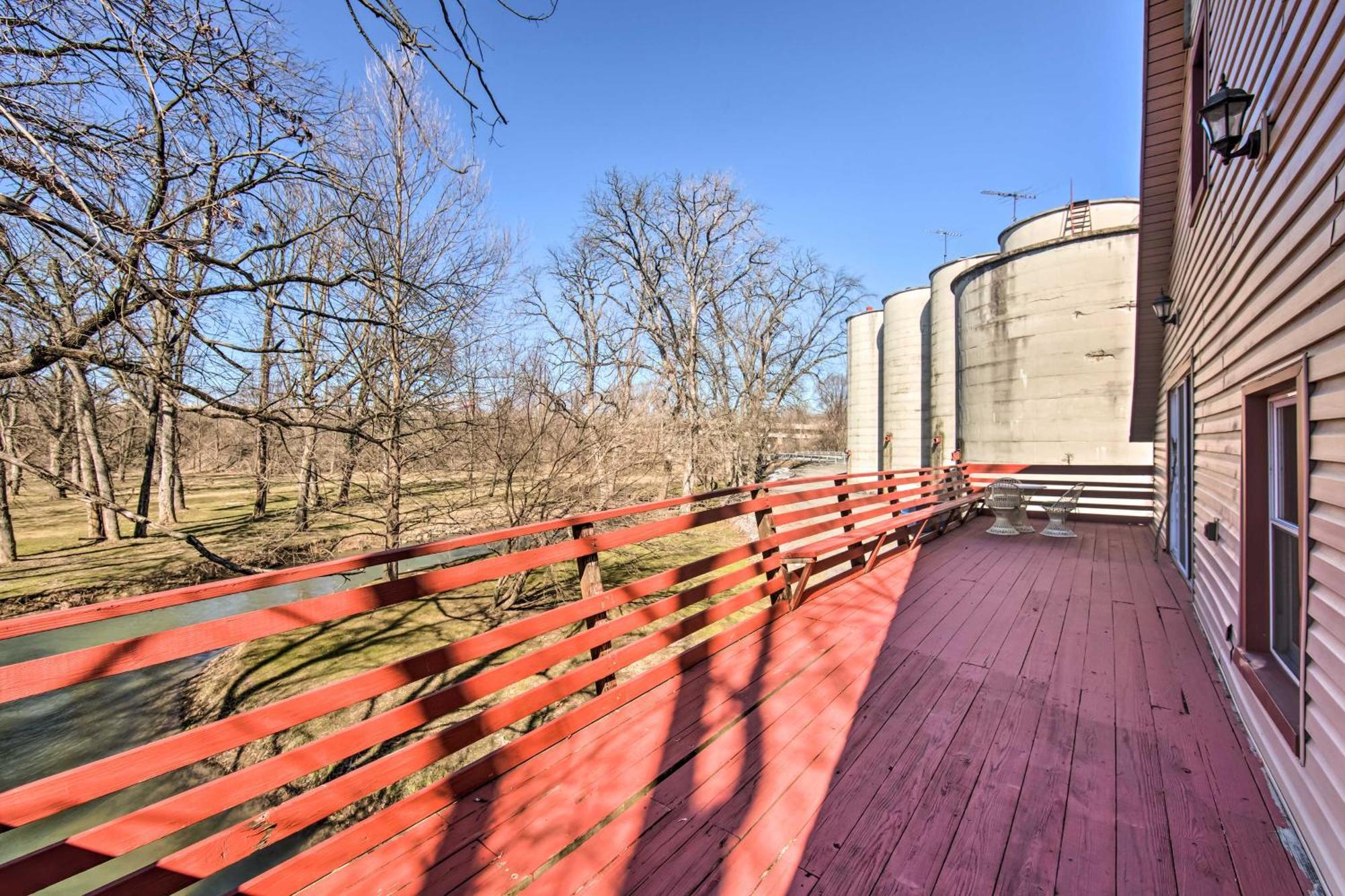 Runningwater Apartment In Lancaster With Deck Esterno foto
